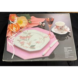 Mikasa Vtg. Mikasa F3003 Silk Flowers Dinnerware Table for Four - 20 Piece New