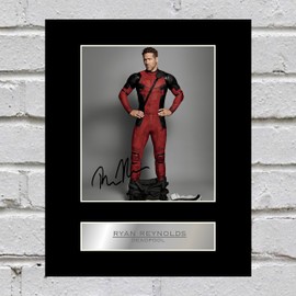 Ryan Reynolds Signed Mounted Photo Display Deadpool #2