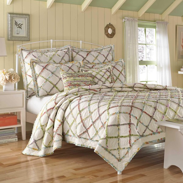 Laura Ashley Home Ruffle Garden Collection Quilt-100% Cotton, Ultra Soft, All Season Bedding, Reversible Stylish Coverlet, King, Cream (197785)