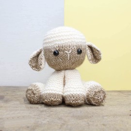 Hardicraft Knitting Kit for Lore Lamb, Approx. 20 cm