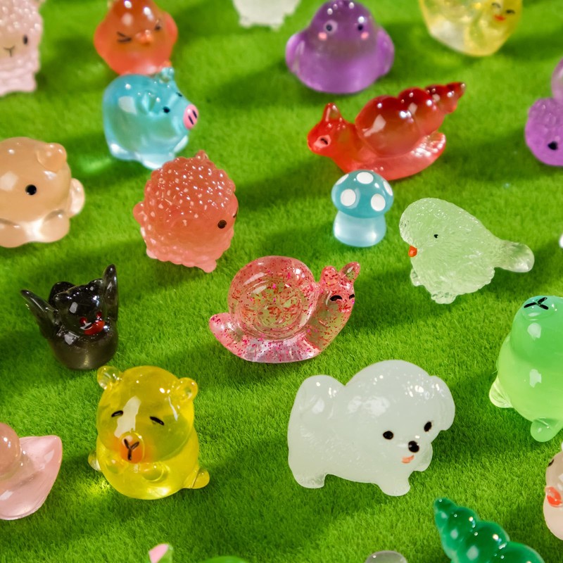 Teenzee 210Pcs Mini Resin Animals Variety Tiny Animals Figures Miniature