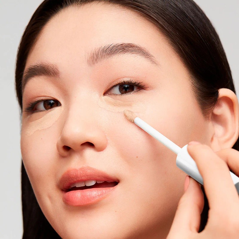 Corrector/illuminador Glimmer Brightening Concealer Tono 135