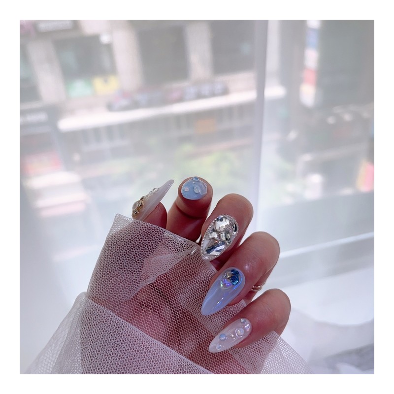 Blue Moon-Handmade Nail Tips - Short Almond / 블루문-수제네일팁 -