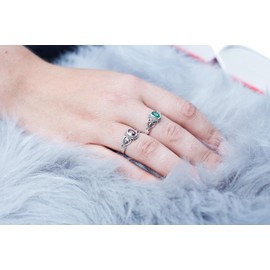 Windalf Aria Celtic Women's Ring 9 mm Costume Jewellery Green Emerald Fleur de Lis Engagement Ring 925 Sterling Silver, Jewellery fabric bags, Cubic Zirconia