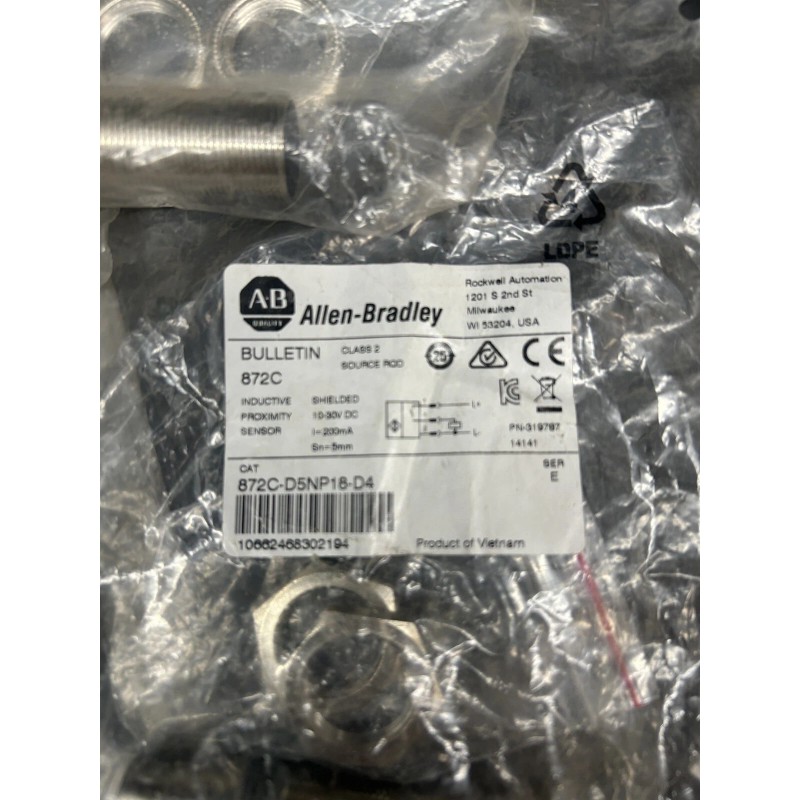 Allen-Bradley 872C-D5NP18-D4 Inductive Proximity Sensor,10-30V DC INPUT, NEW