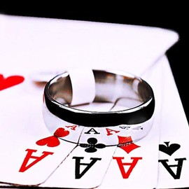 blue-ther Magic Ring Poker Prophecy Magic Ring Magic Cards Poker Magic Gimmicks Close up Magic Props for Magicians(19mm)