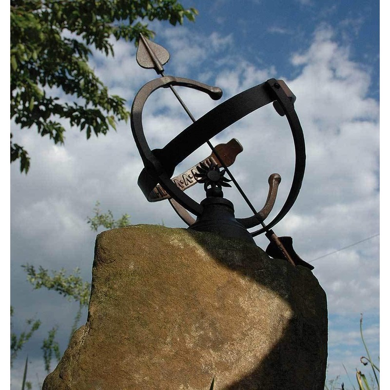 Esschert Design TH28 Cast Iron Sundial