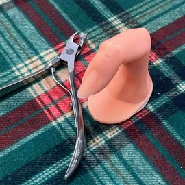 Artificial finger model for nail art practice, practice aid, artificial hand, nail, fingernail, nail supplies / 네일아트 연습용 인조손가락 모형 연습교구 인조 손 네일용 손톱 네일용품