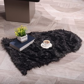 YIHAIC Faux Fur Sheepskin Style Rug,Faux Fleece Fluffy Area Rugs Seat Pad Anti-Skid Yoga Carpet for Living Room Bedroom Sofa Floor(Black,50 x 80cm)