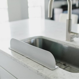 Dreamroo Silicone Sink Water Splash Guard and Sink Edge Protector for Kitchen and Bathroom - Non-Slip Bath/Tub Splash Guard - 19.5" x 5.5"
