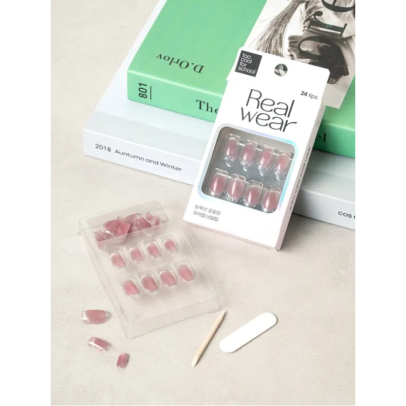 DAISO Too Cool For School Real Wear Nail Tips Round