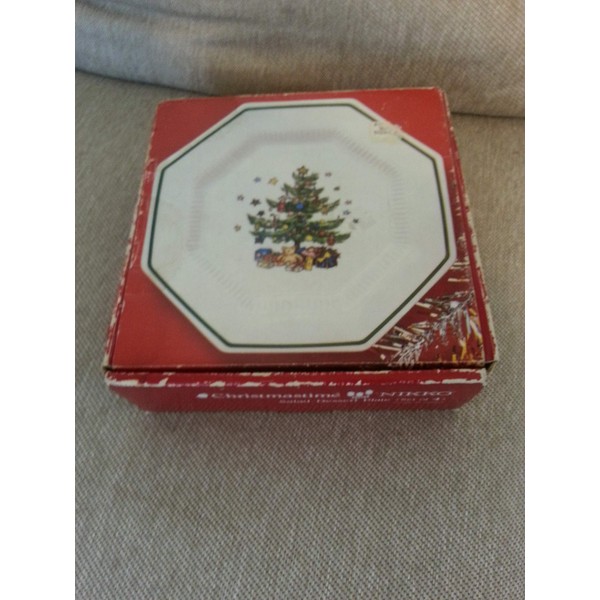 Nikko Ceramics Christmastime Salad/Dessert Plates, Set of 4