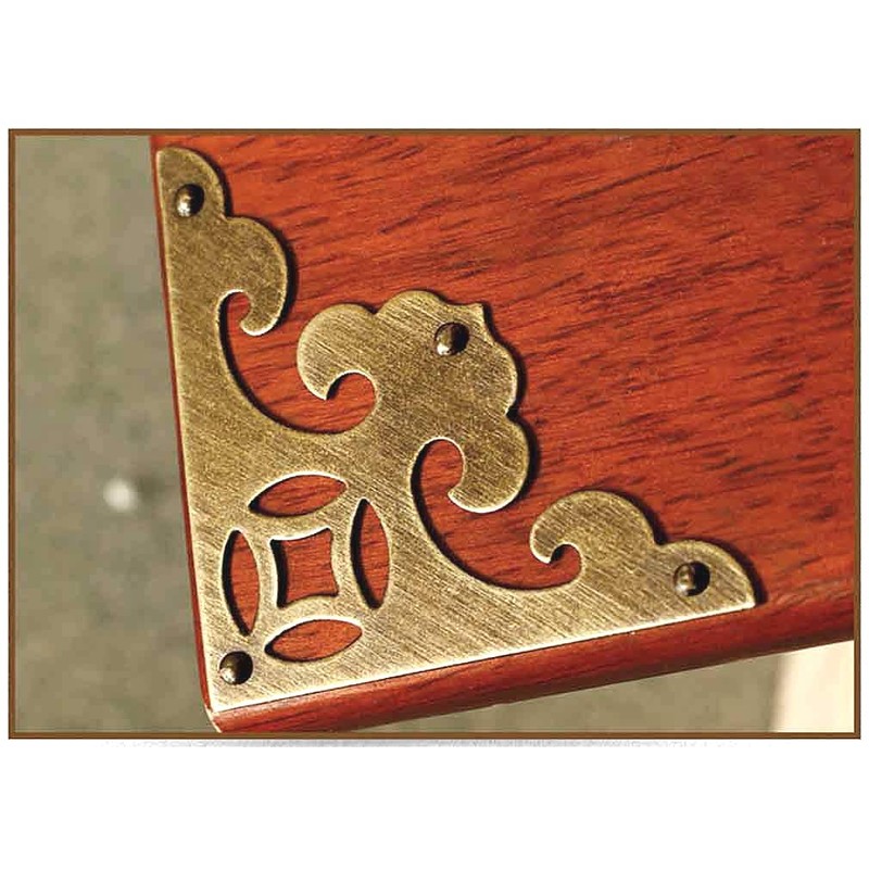 CUTOOP 4pcs Retro Style Antique Brass Triangle Corner Protector with