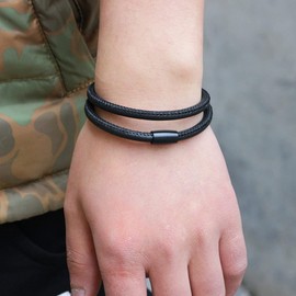 Leather Bracelet for Men Minimalist Sheepskin Bracelet Layered Bracelets for Women Black Braided Leather Bracelet(black)