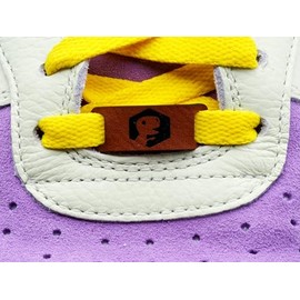 Personalisierte LaceTags f√ºr Schuhe - Individualit√§t f√ºr jeden Schritt | Anh√§nger f√ºr Schn√ºrrsenkel | Etiketten | Schuh Badge (Braun)