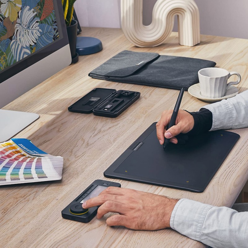 XENCELABS QuickKeys Remote Control with Display for Graphics Tablet, Drawing