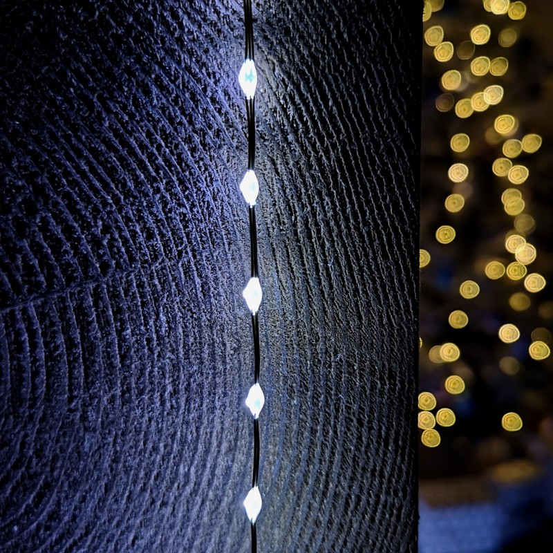 Premier 9.6m Compact MicroBrights Christmas Lights with 600 LEDs in