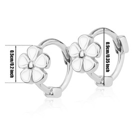 Daisy Flower Hoop Earrings, 0.35 Inch Daisy Earrings Girls Hoop Earrings Kids Hoop Earrings for Girls Small Floral Huggie Earrings for Teens Baby Girls Women (Silver)