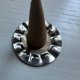 Organic White Sage cone incense LONG LASTING , smell AMAZING & Temple blessed - Color: 1 pack ( 10 cones)