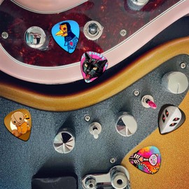 Guitar Picks 24 Pack Thin, Medium, Heavy Bass Guitar Pick with Tin Box,Guitar Picks for Acoustic Guitar,Electric Guitar,Bass,Ukulele 0.46 0.71 0.96 1.2mm (Mix-2)