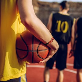 YHNTGB 30 Pcs basketball Theme Charm Bracelets for Boys Sports Party Favors Ball Charm Adjustable Braided Sports Bracelets for Teens Students Adults Outdoor Gift Team Accessories