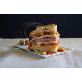 Mezzetta Spanich Queen Olives, Super Colossal Pimento Stuffed, 10 Ounce