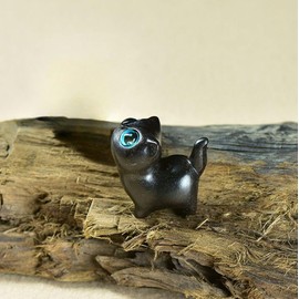 HLbshi Mini Handmade Wooden cat Head up cat Figurine Animal Carving Statue Office Desk Study Room Home Decoration (Black)