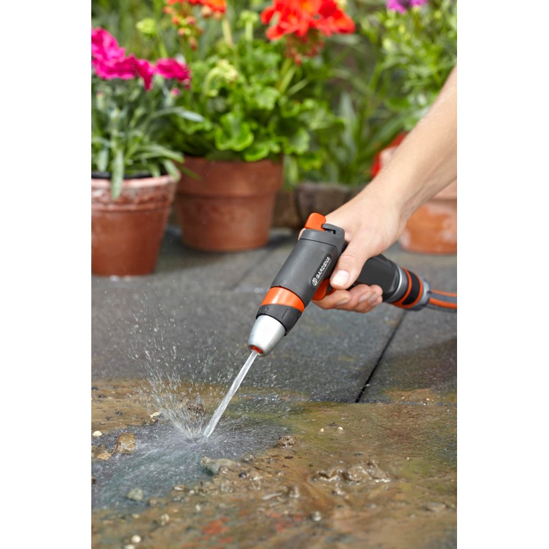 Gardena Premium Cleaning Syringe: Robust Water Sprayer for Cleaning and