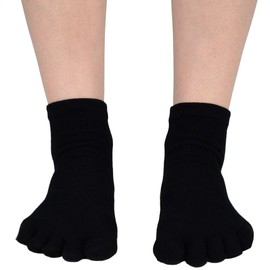 Mato & Hash 5-Toe Exercise Barefoot Feel Yoga Toe Socks With Full Grip - Black/Bright Green CA7000GR M/L