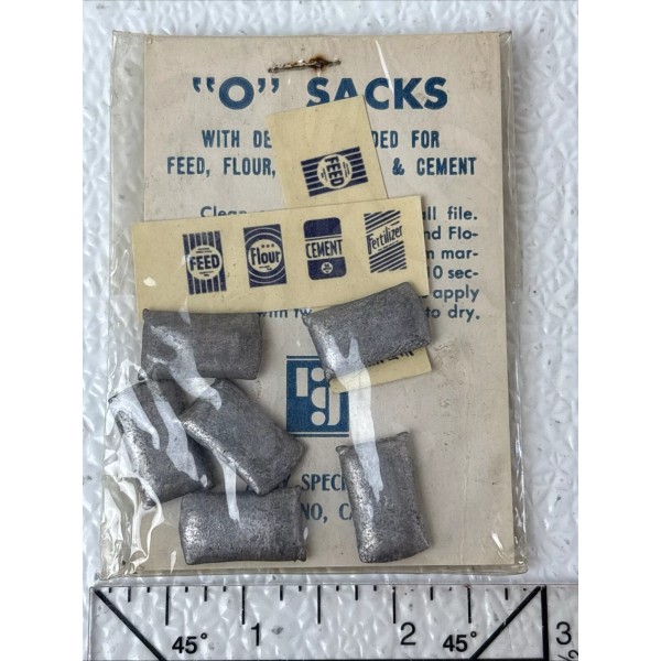 Argy Specialties O Scale Sacks (6) W/Decals For Feed Flour