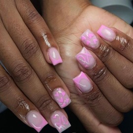 French Tip Press on Nails Valentine's Day Fake Nails Pink Heart False Nails Short Square Artificial Nails with Designs Full Cover Acrylic Nails Cute Stick on Nails