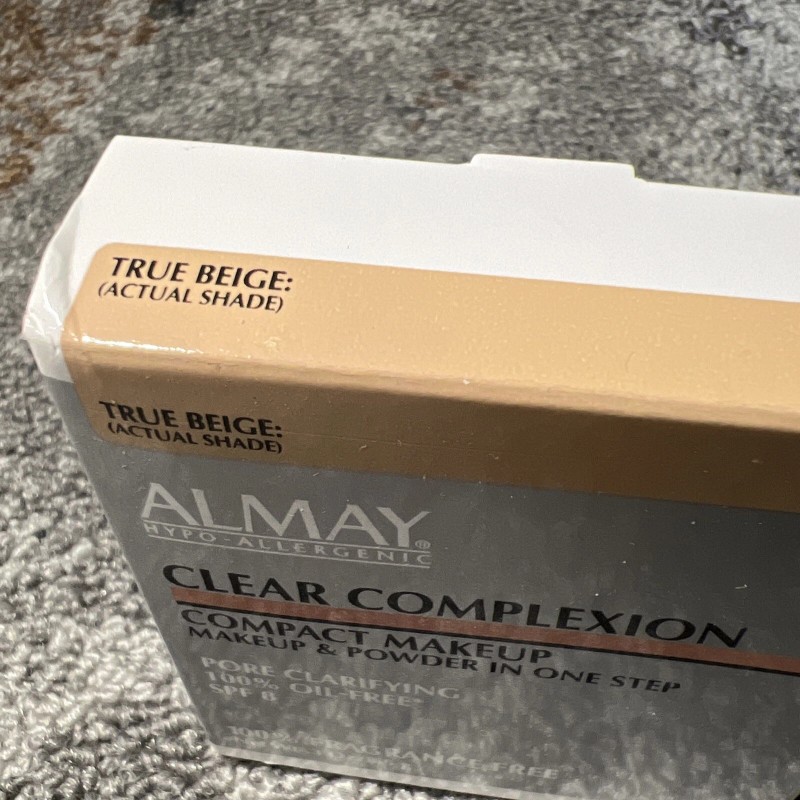 Almay Clear Complexion Compact Makeup TRUE BEIGE Fragrance Free Oil
