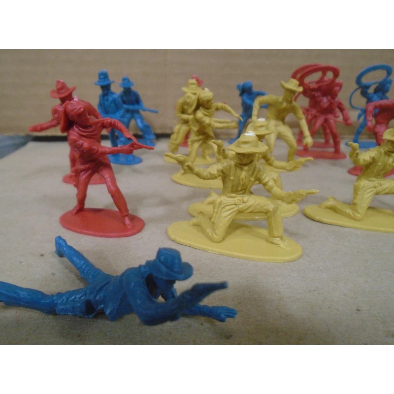 IMEX #42002 WILD WEST COWBOYS NEW IN ORIGINAL PACKAGE APROX.