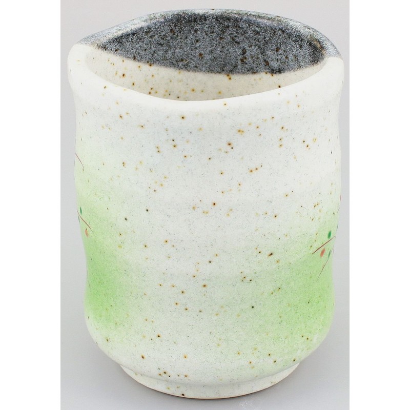 Kutani Yaki(ware) Japanese Yunomi Tea Cup Rabbit