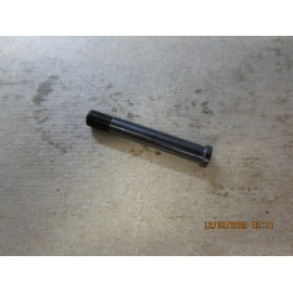 WELLSAW 400, 404 DRIVE STUD OEM# 1027043