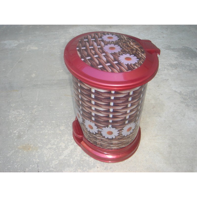 Decorative 6.5 L Oval Plastic Step Trash Can 12" Tall,