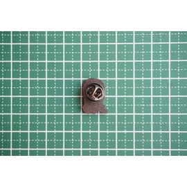 Don Flyee C0061 Amabie Dissipation Pin Pin Butterfly Clutch Alloy
