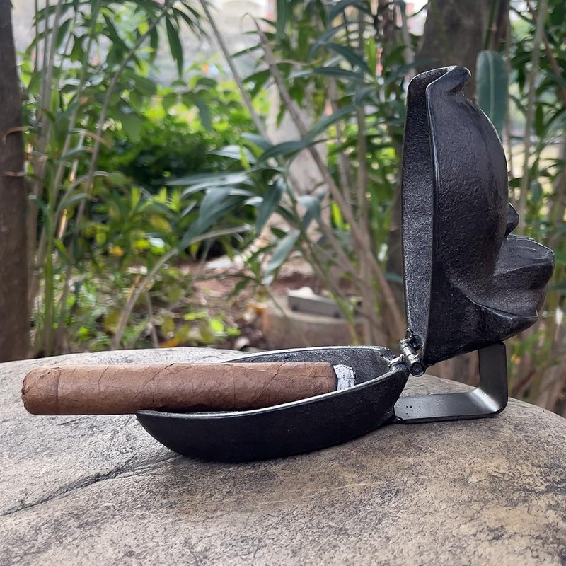 Joy PerfvmE - Cast Iron Cigar Ashtray - Funny Ashtray