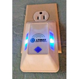 Ultimax Pest Repeller with night light. 4 in a box