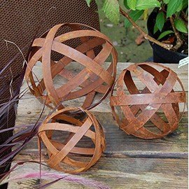Decorative Rust Ball for Garden Set of 3 in 3 Sizes Ribbon Ball for Garden Decoration