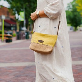 KomalC Canvas Crossbody Sling Bag for Women – Stylish & Lightweight Small Shoulder Bag with Secure Zipper – Sustainable & Spacious Handbag for Travel, Shopping, and Daily Use