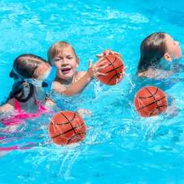 Coriver Mini Basketball - Pack of 4 Small Inflatable Basketball Small with Pump, 14 cm Pool Balls Beach Balls for Party Indoor Outdoor Game, Sports Game for Children and Adults