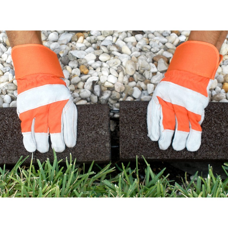 EcoBorder EarthCurb Red Recycled Rubber 4ft Lawn Edging (4pc Box)
