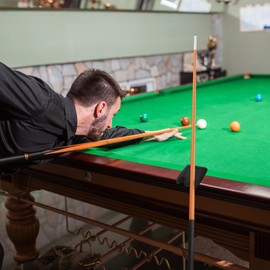 Pool Cue Holder, Black 2 Holes Cue Pool Stick Holder Prevent Slip Small Portable Heavy Duty Base Plastic Pool Cue Rest for Billiard Pool Table Cue Stick Claw Rack Accessory