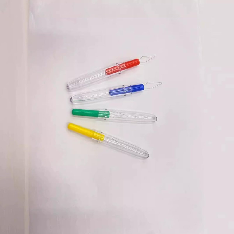 針糸通し器 4個セット ロープ通し器 針糸通しツール 便利なカバー付き ひも通し器 裁縫道具 手芸用 簡単糸通し DIY