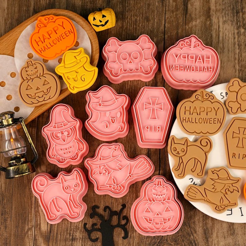 Keepaty Halloween Cookie Cutter Set,8Pcs Halloween Cookie Cutters，Plastic Halloween Cookie
