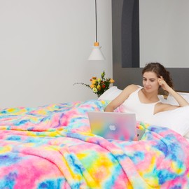 MUGD Fleece Blanket Pink Throw Blanket Throw Blanket for Couch Soft Lightweight Plush Cozy Microfiber Blankets