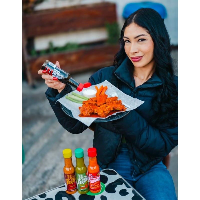 La Perrona Negra Seafood Hot Sauce 5 Ounce Bottle |