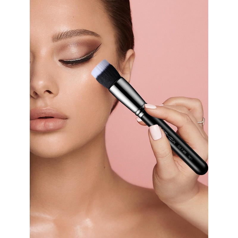 EIGSHOW Stippling Brush, Professional Makeup Brush (F611)