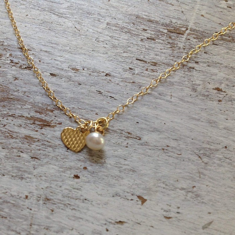 Tiny heart white pearl Gold anklet